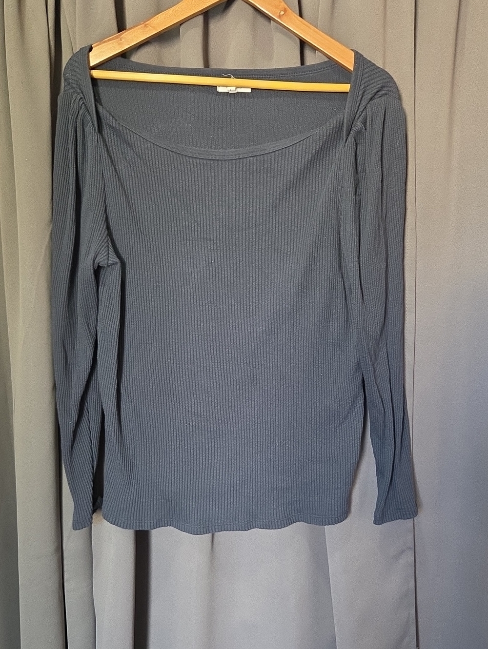 Ribbed Long-Sleeve Boatneck Top in Navy Blue
